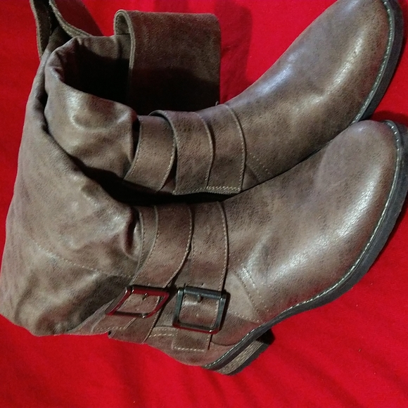 B52 Bullboxer High Buckle Boot - Picture 4 of 10